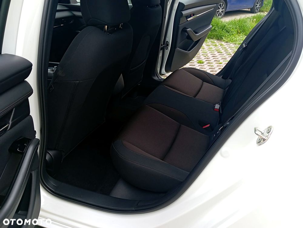 Mazda 3 e-SKYACTIV-G 122 M HYBRID HOMURA - 17
