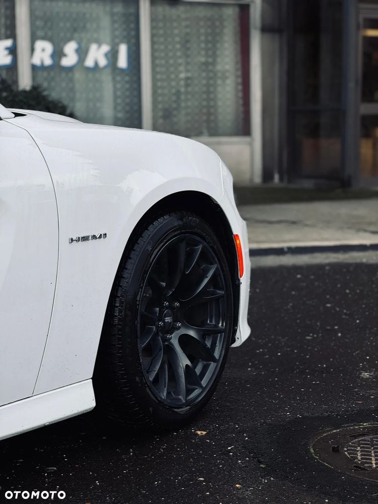 Dodge Charger 5.7 R/T - 16