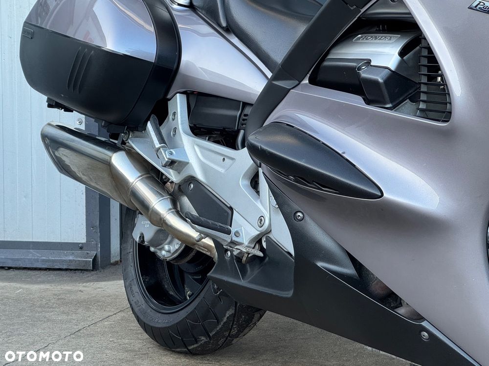 Honda ST - 7