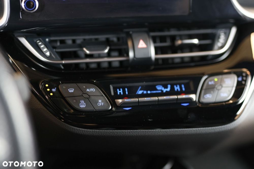 Toyota C-HR - 36