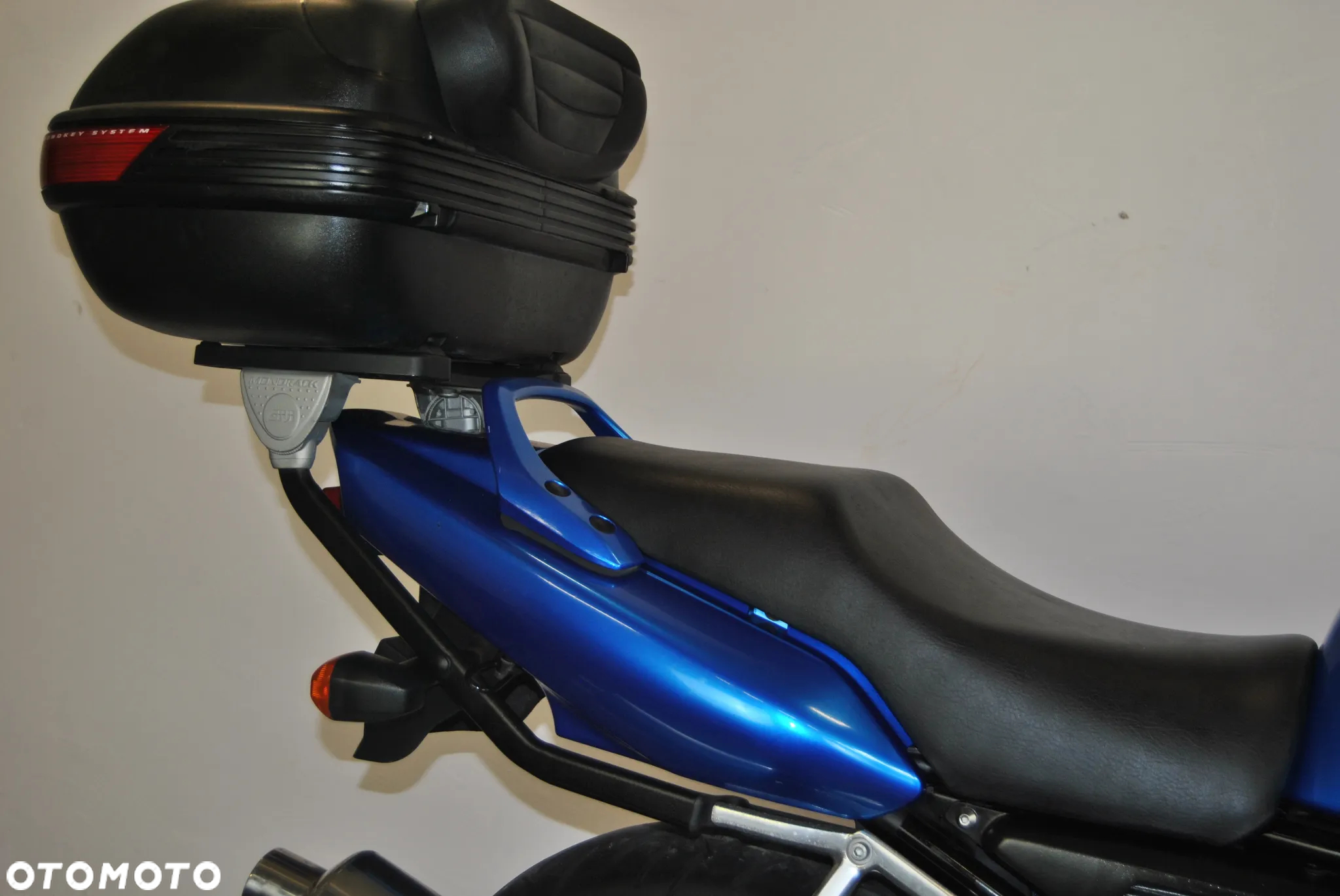 Yamaha FZS - 27