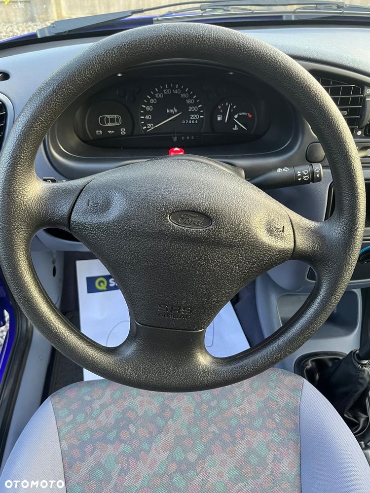 Ford Fiesta - 24