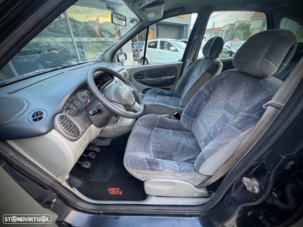 Renault Scénic 1.4 16V - 7