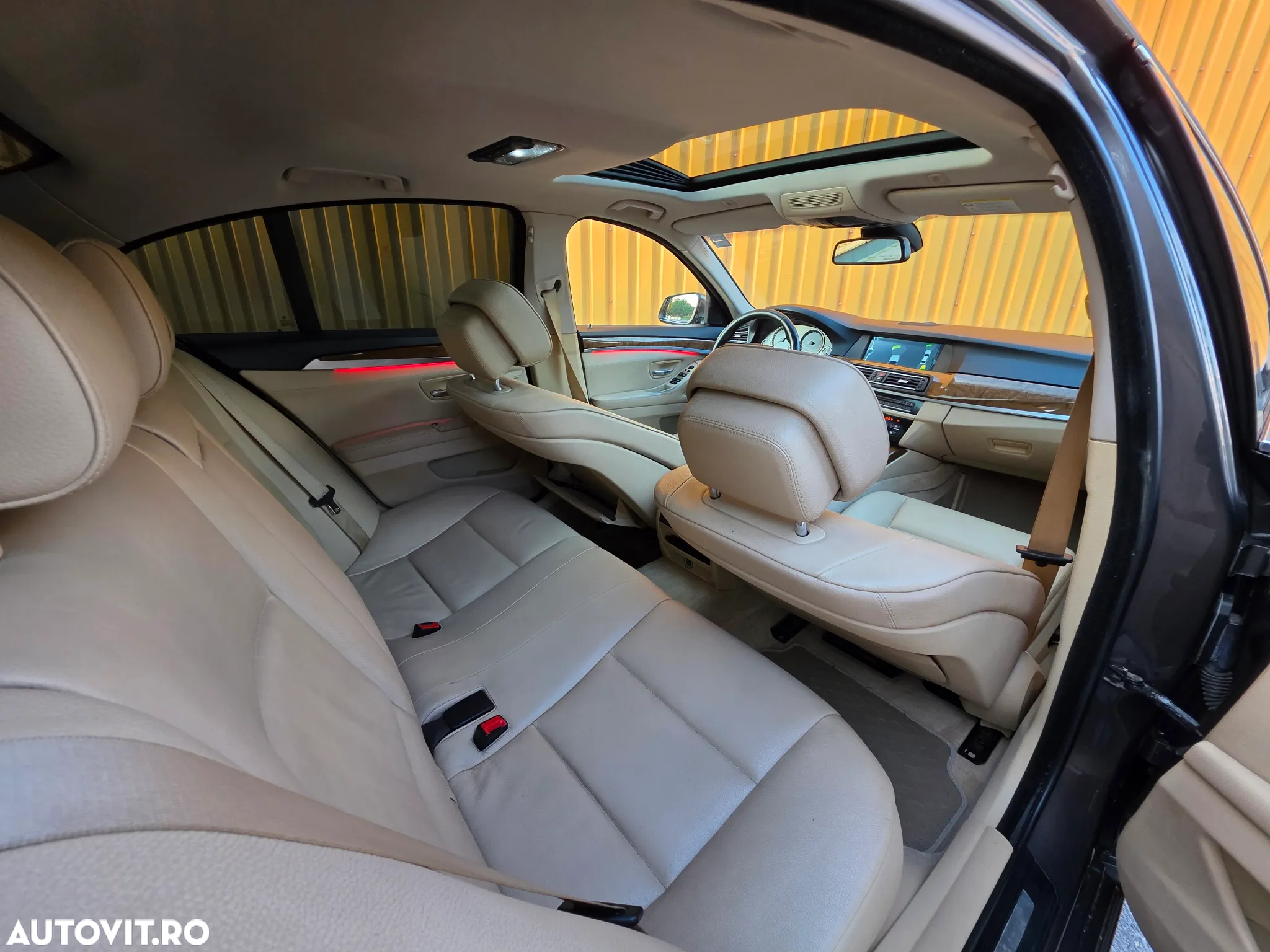 BMW Seria 5 520d - 12