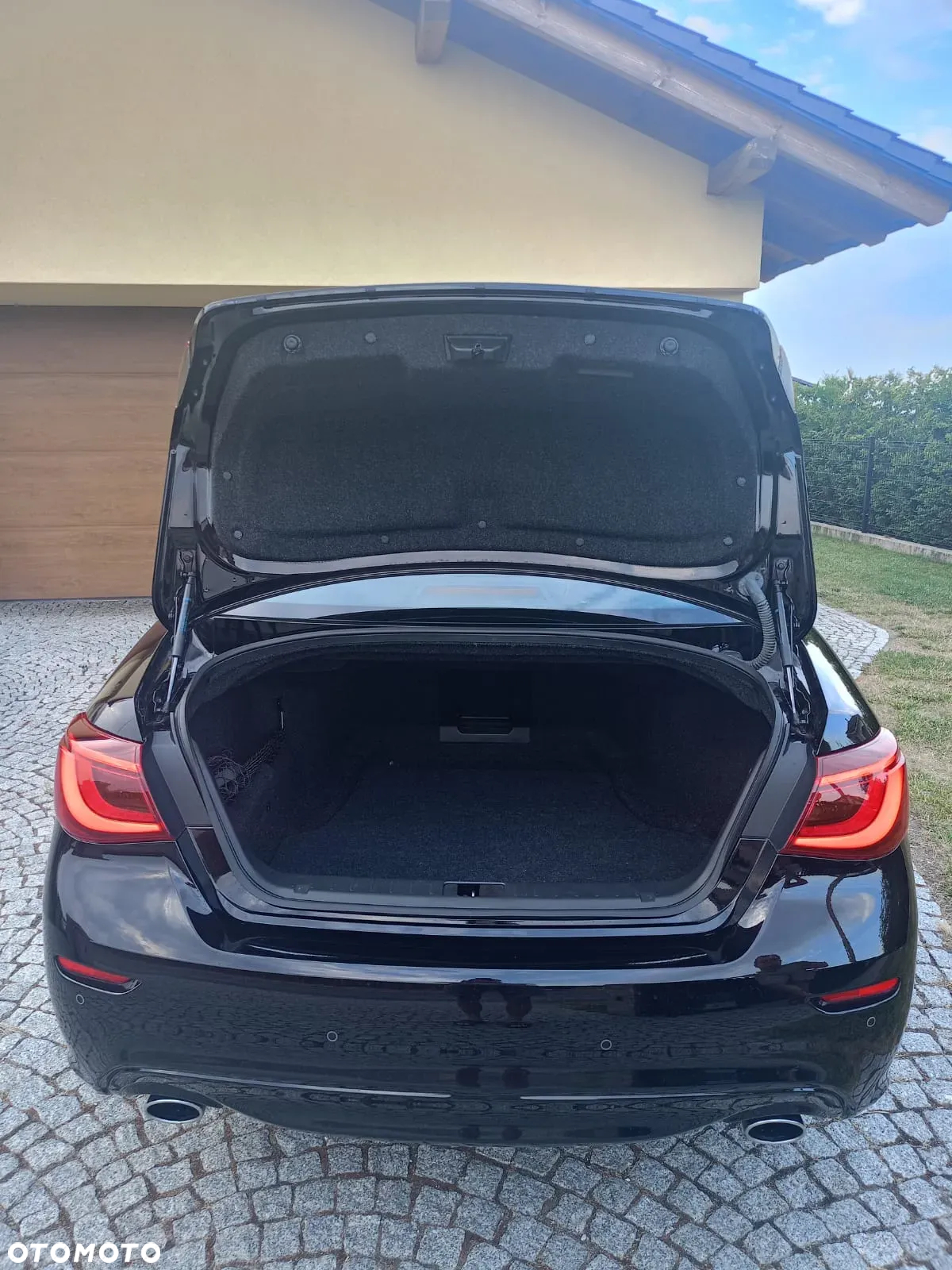 Infiniti Q70 2.2d - 21