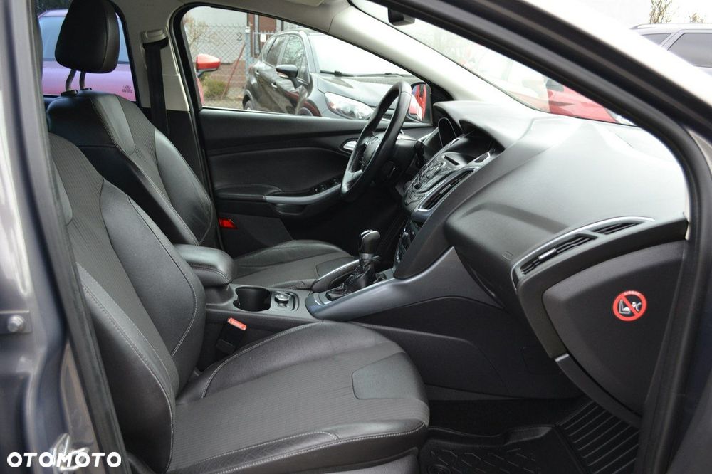 Ford Focus 1.6 Edition - 11