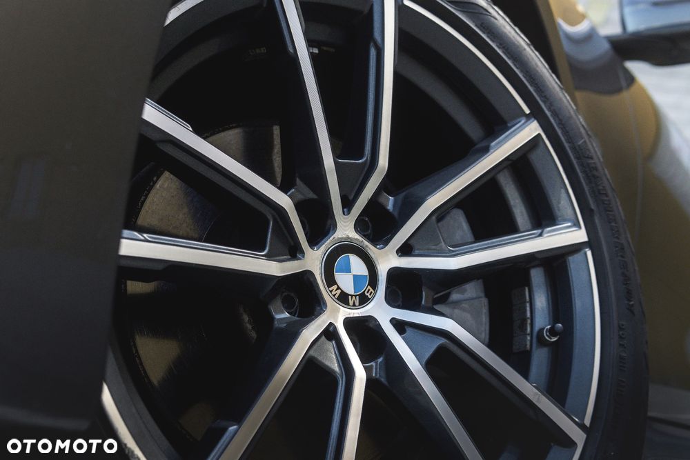 BMW Seria 3 330i xDrive - 5