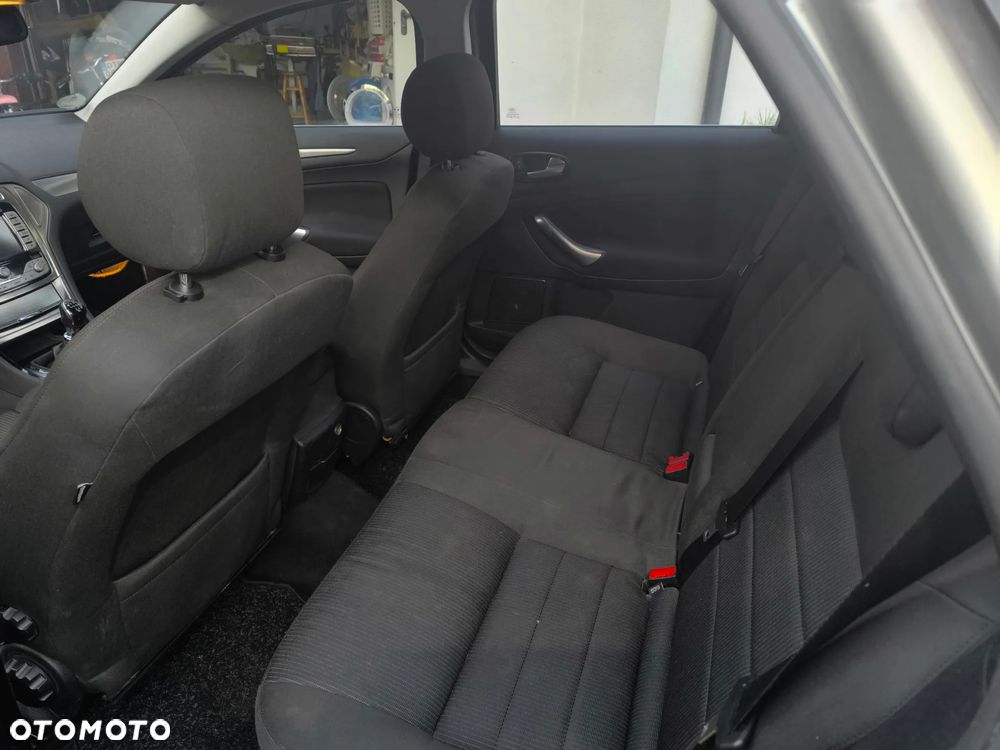 Ford Mondeo 2.0 TDCi Titanium - 10