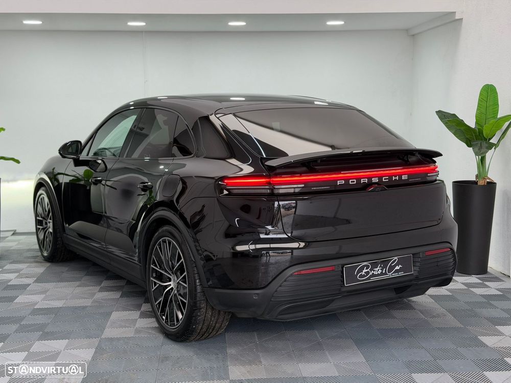 Porsche Macan Electric 4 - 3