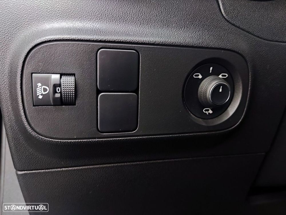 Citroën C3 1.2 PureTech C-Series - 10