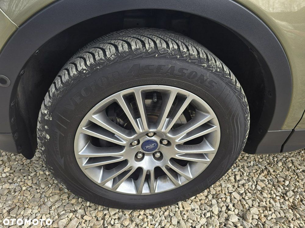 Ford Kuga - 32