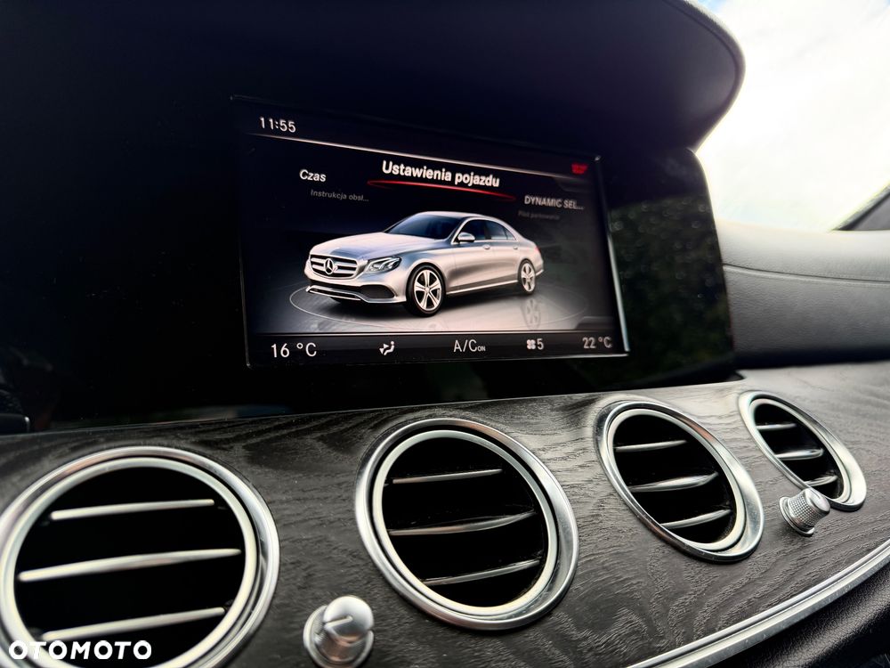 Mercedes-Benz Klasa E 220 d 9G-TRONIC - 29