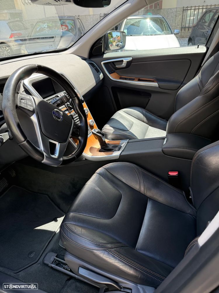 Volvo XC 60 D3 Geartronic Momentum - 8