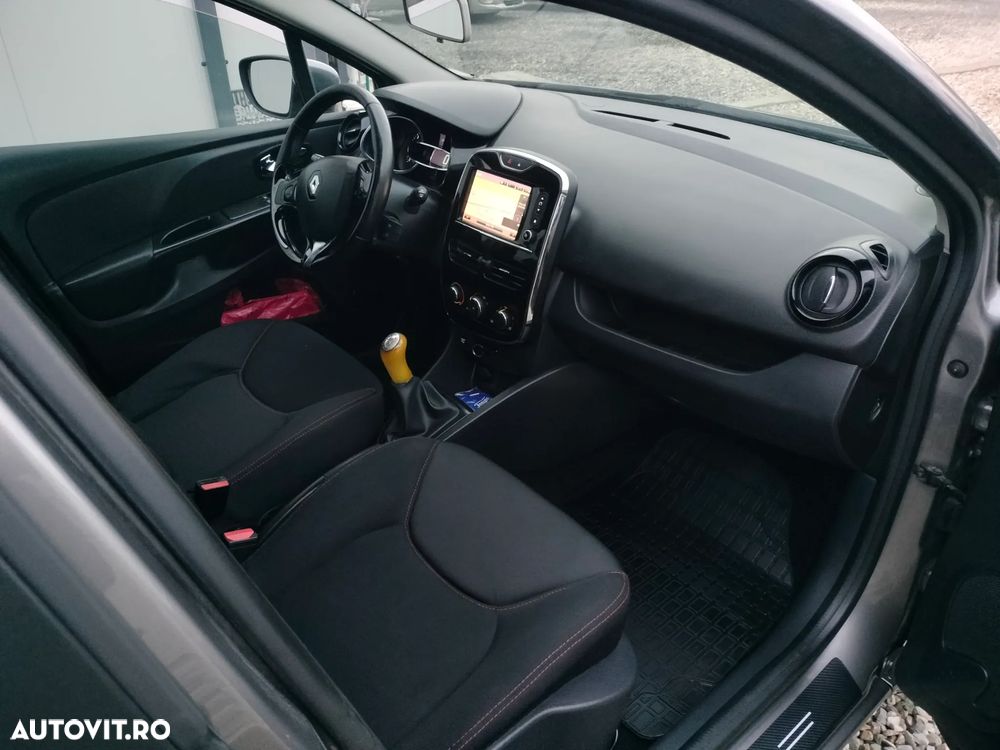 Renault Clio - 6