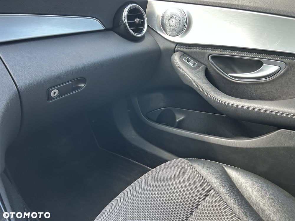 Mercedes-Benz Klasa C 200 AMG Line - 20