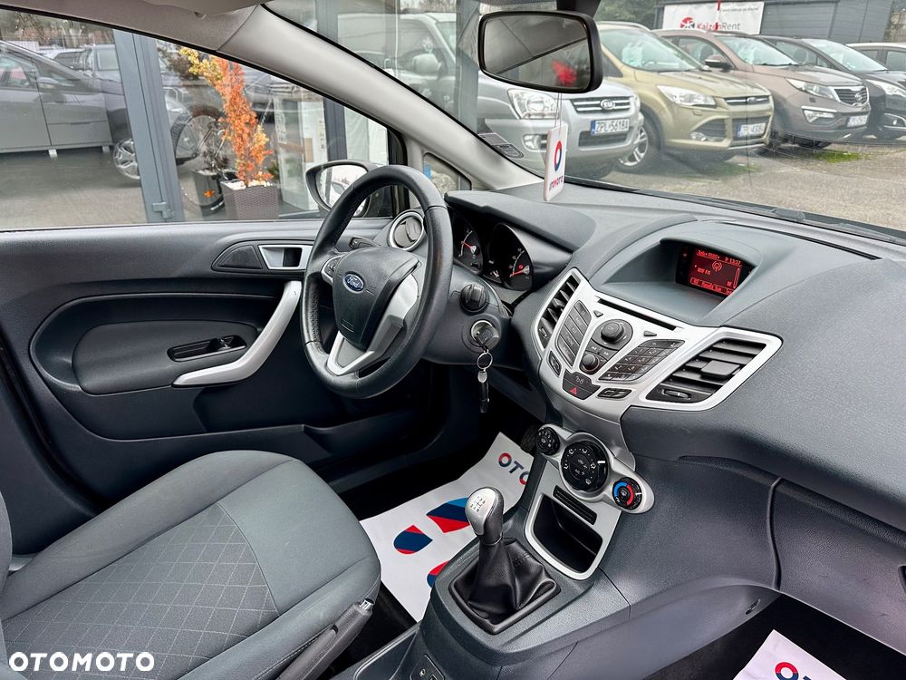 Ford Fiesta 1.25 Champions Edition - 23