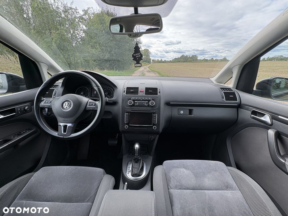Volkswagen Touran 2.0 TDI DPF DSG Highline - 22