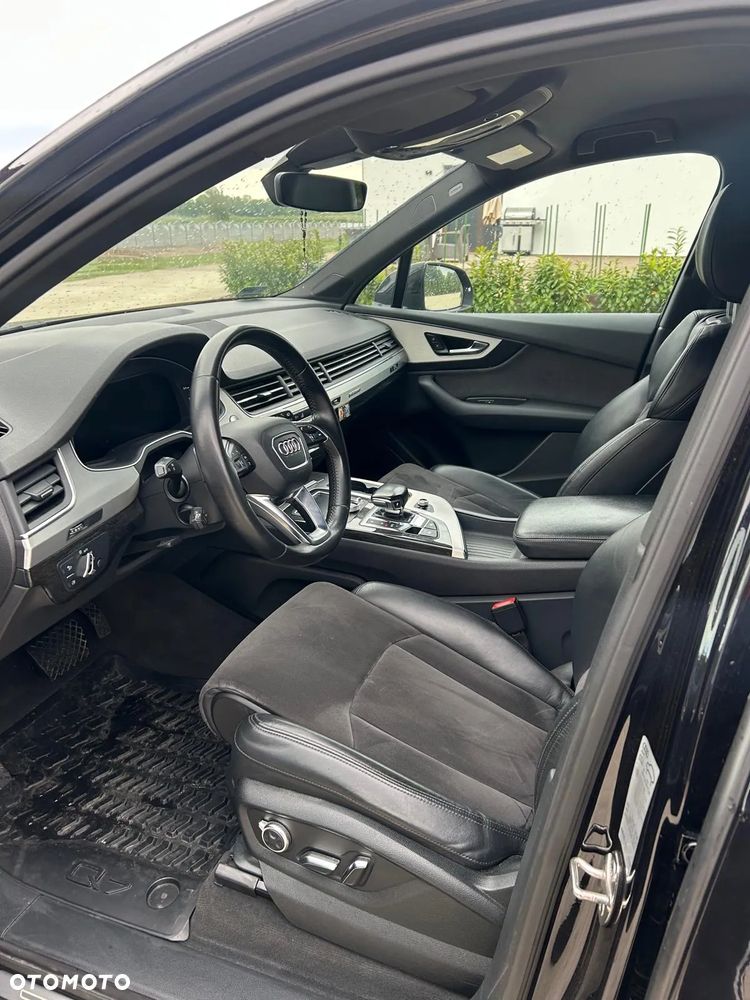Audi Q7 - 11