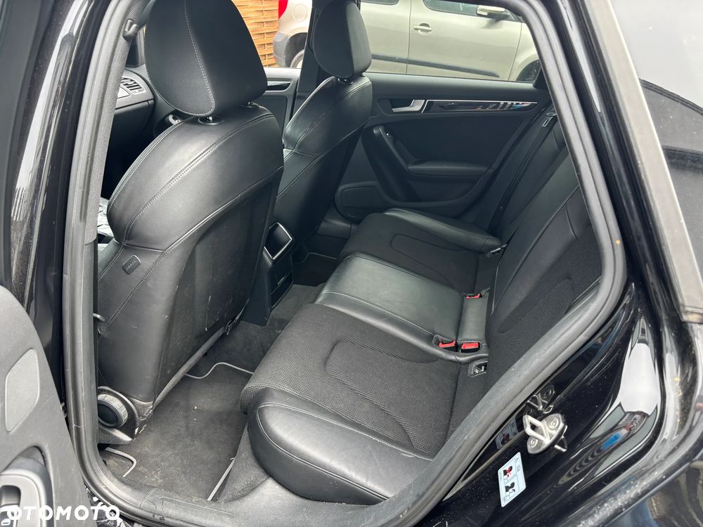 Audi A4 Avant 2.0 TDI DPF clean diesel quattro S tronic S line Sportpaket - 15