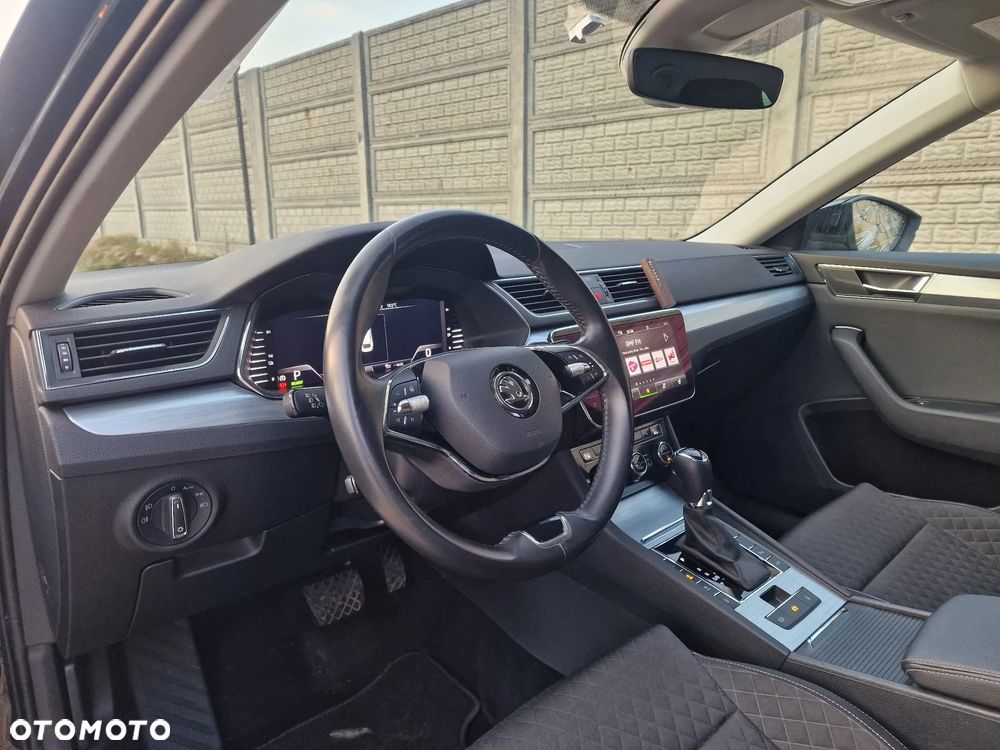 Skoda Superb ver-combi-1-4-tsi-iv-dsg-style - 8