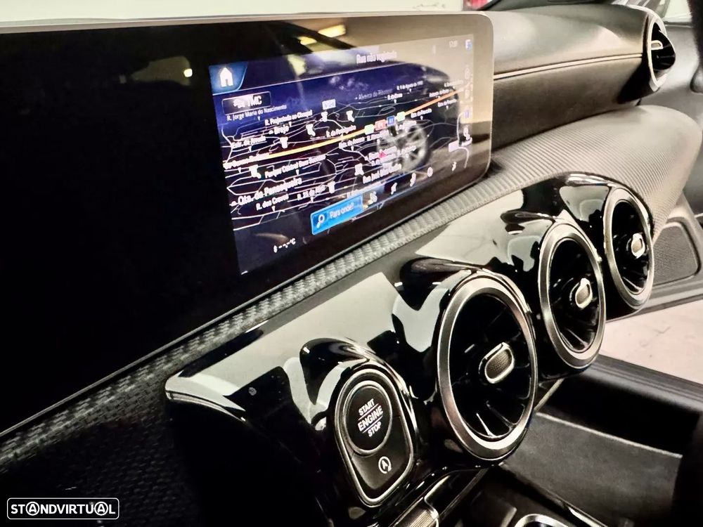 Mercedes-Benz CLA 180 d Shooting Brake Progressive - 40