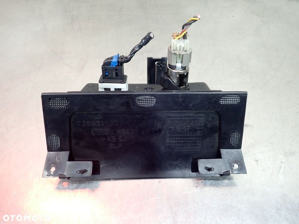 GNIAZDO ZAPALNICZKI/WINDOWS FIAT BRAVO II 735431190 - 3