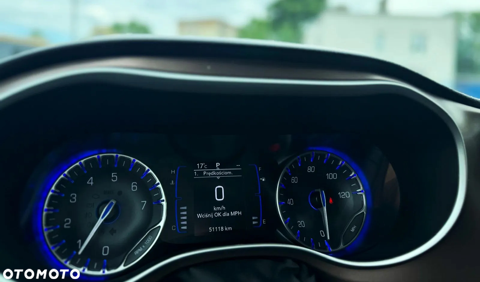 Chrysler Pacifica - 22
