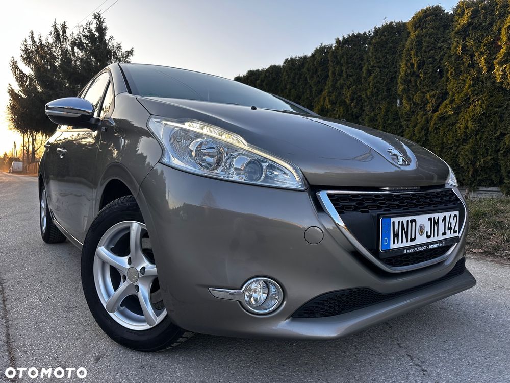 Peugeot 208 PureTech 82 Urban Move - 2