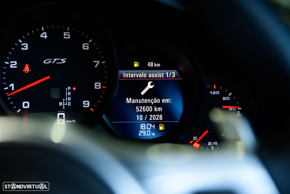 Porsche 911 (991) Carrera 4 GTS PDK - 29