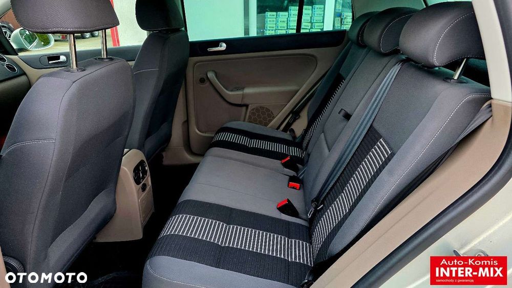 Volkswagen Golf - 25