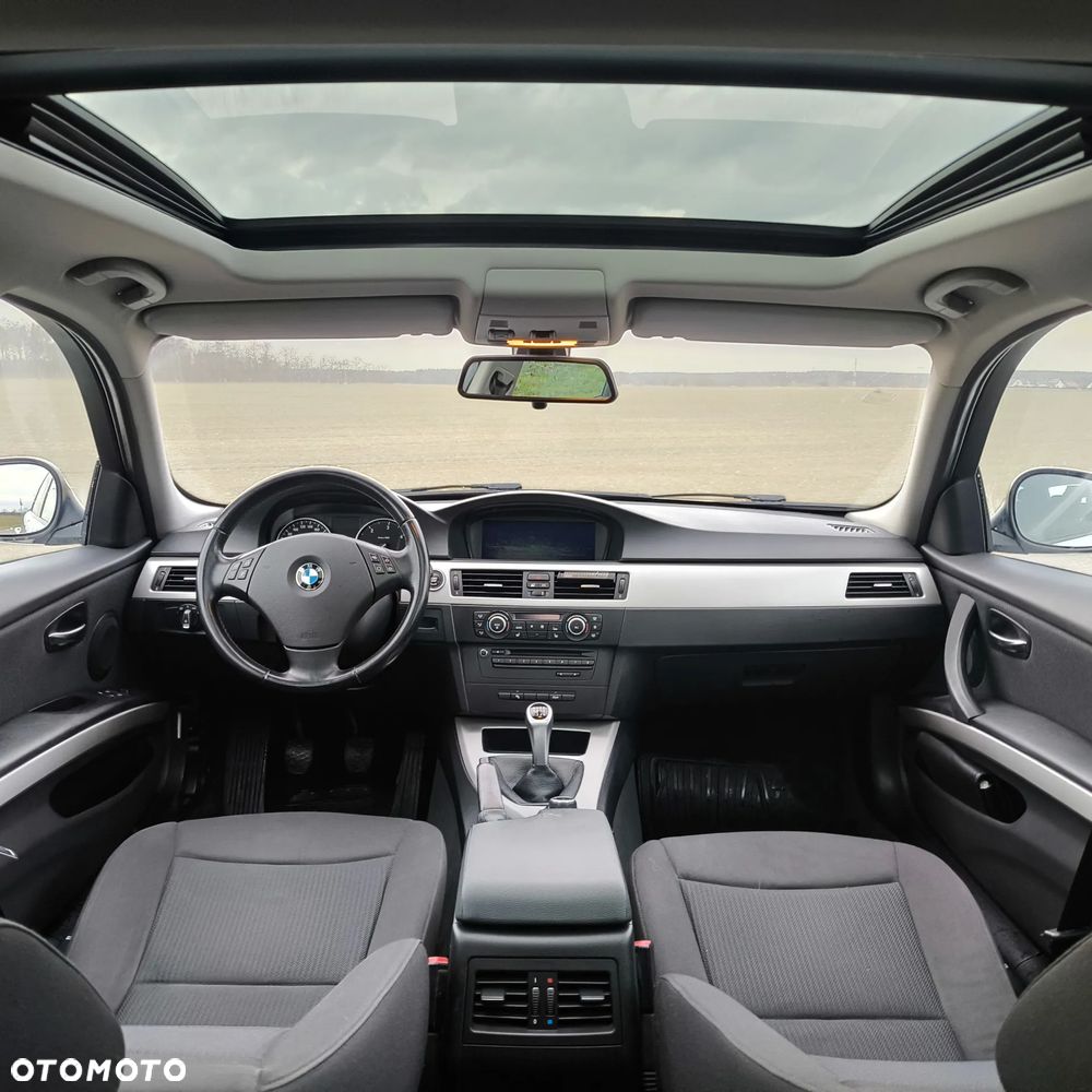 BMW Seria 3 320d - 4