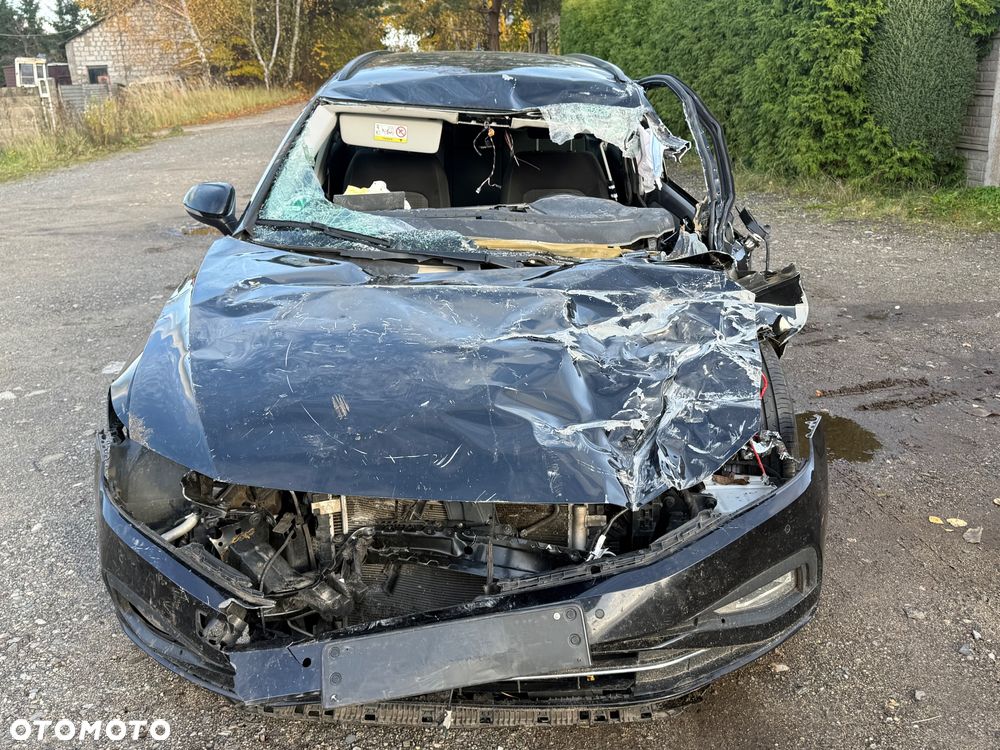 Volkswagen Passat Variant 2.0 TDI SCR DSG Highline - 7