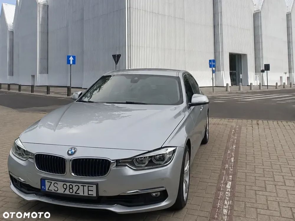 BMW Seria 3 330e iPerformance Luxury Line - 1