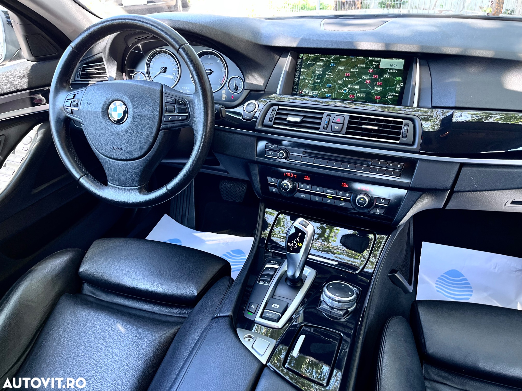 BMW Seria 5 520d Aut. Sport Line - 11