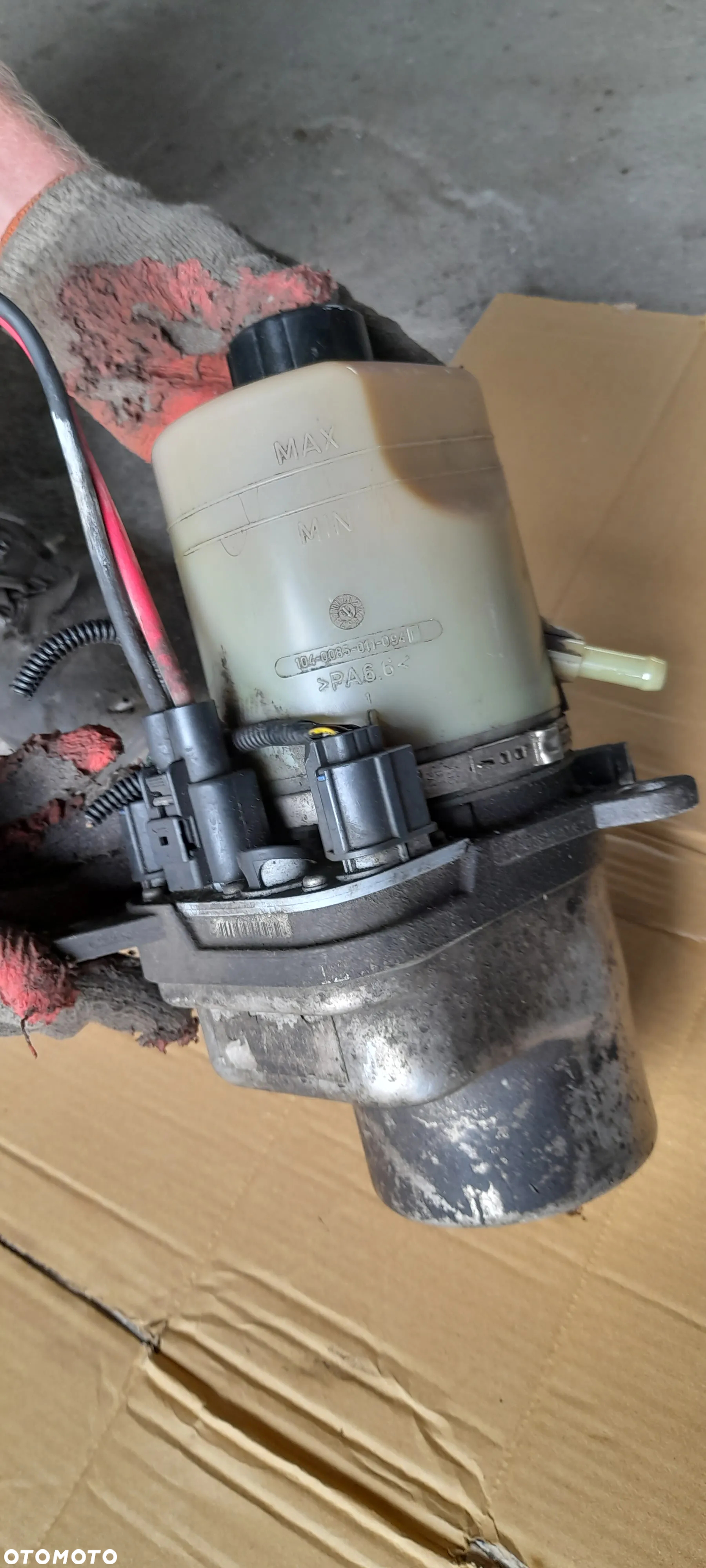 POMPA WSPOMAGANIA FOCUS MK2 4M513K514AD - 3
