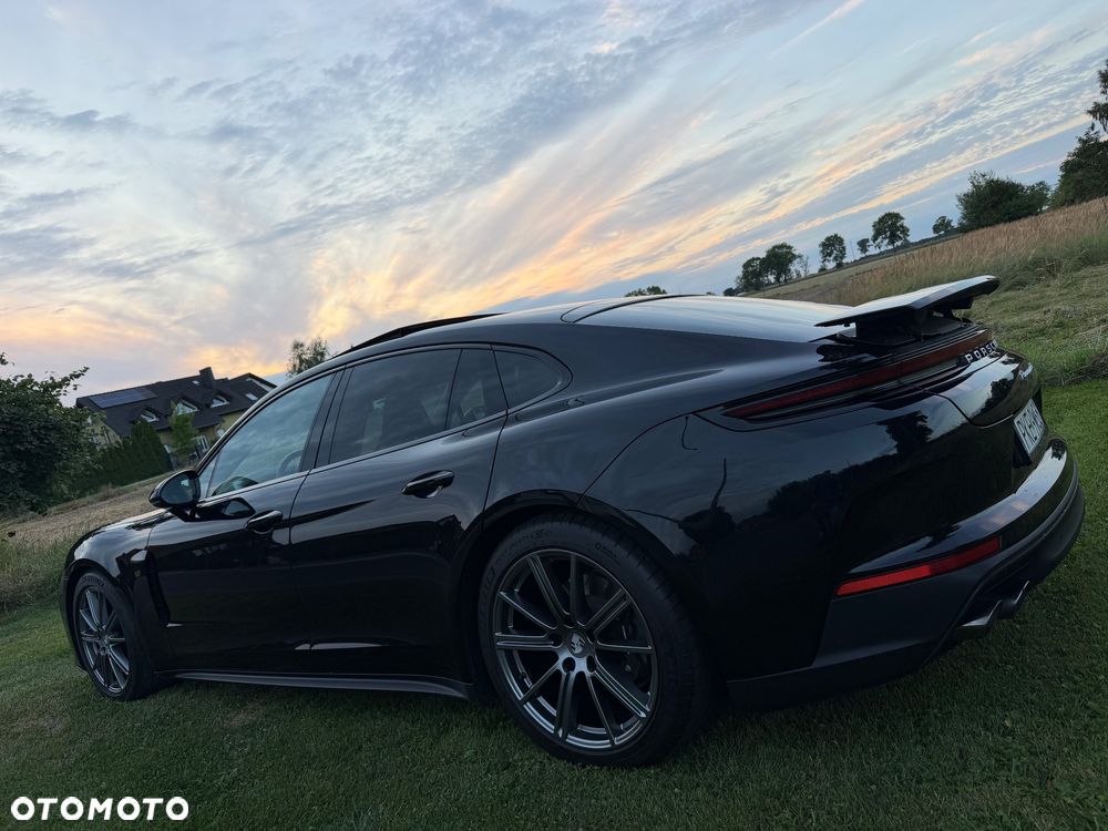 Porsche Panamera 4 - 11
