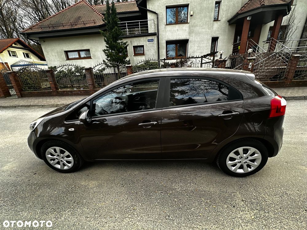 Kia Rio 1.2 L - 14