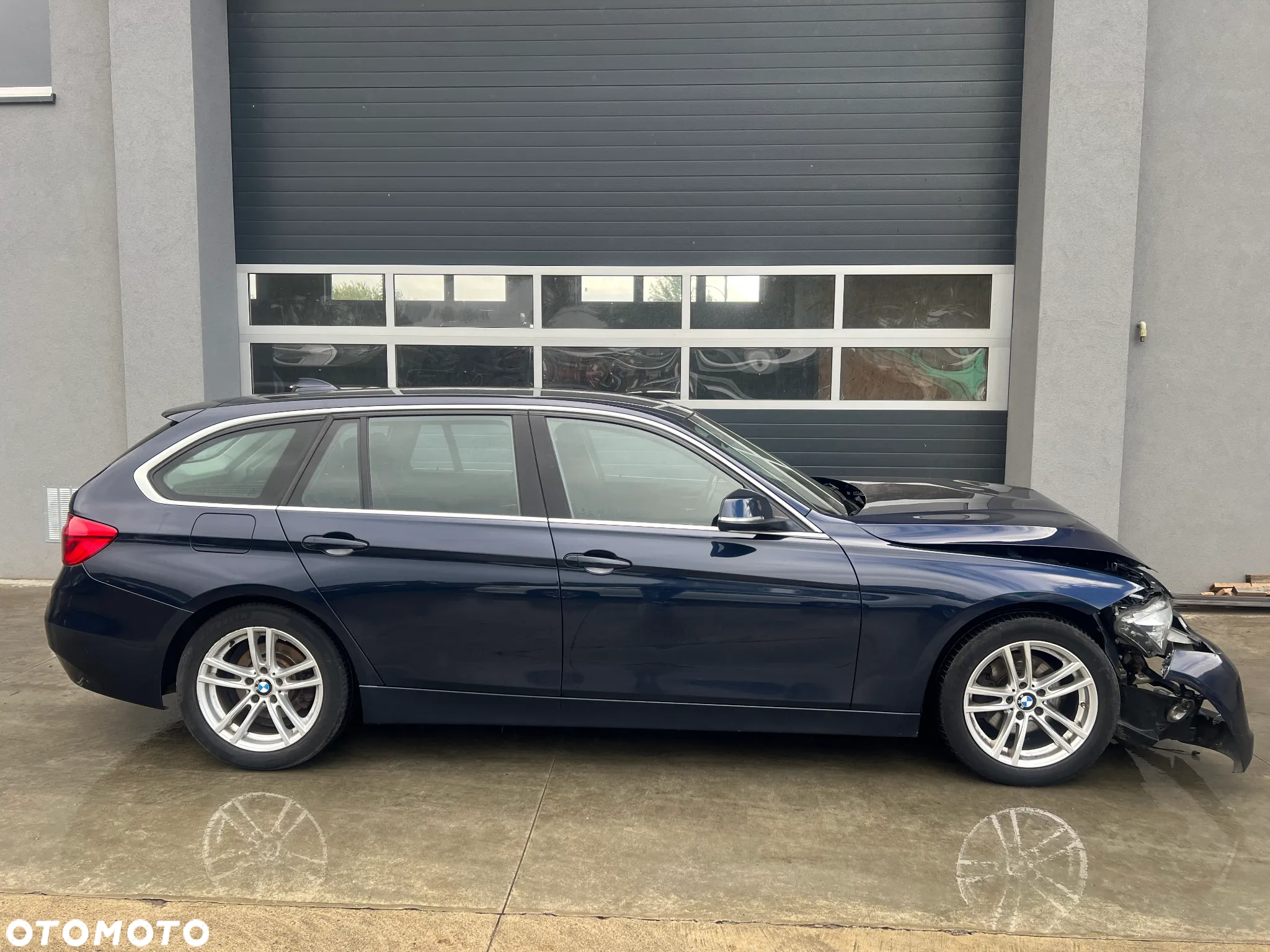 BMW Seria 3 325d - 2