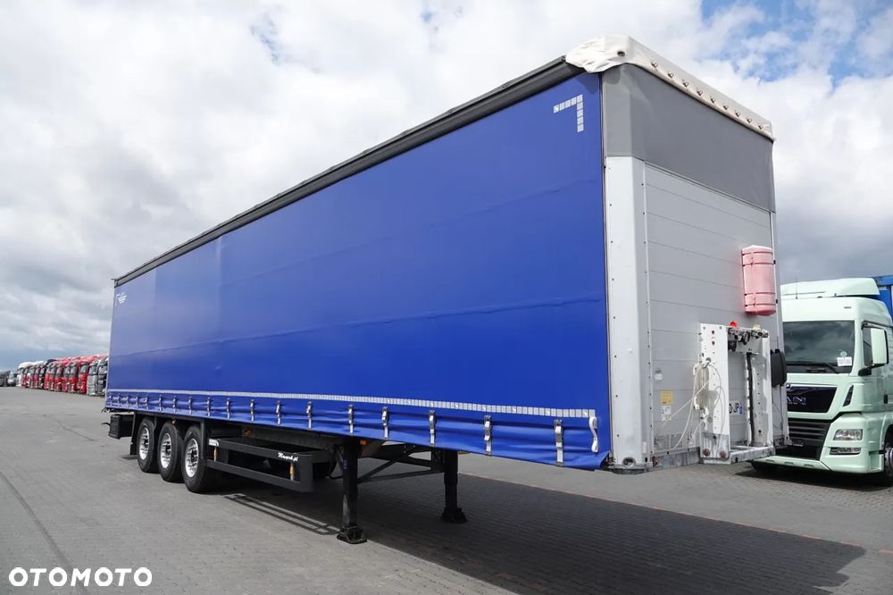 Schmitz Cargobull / FIRANKA / STANDARD / DWIE OSIE PODNOSZONE / - 2