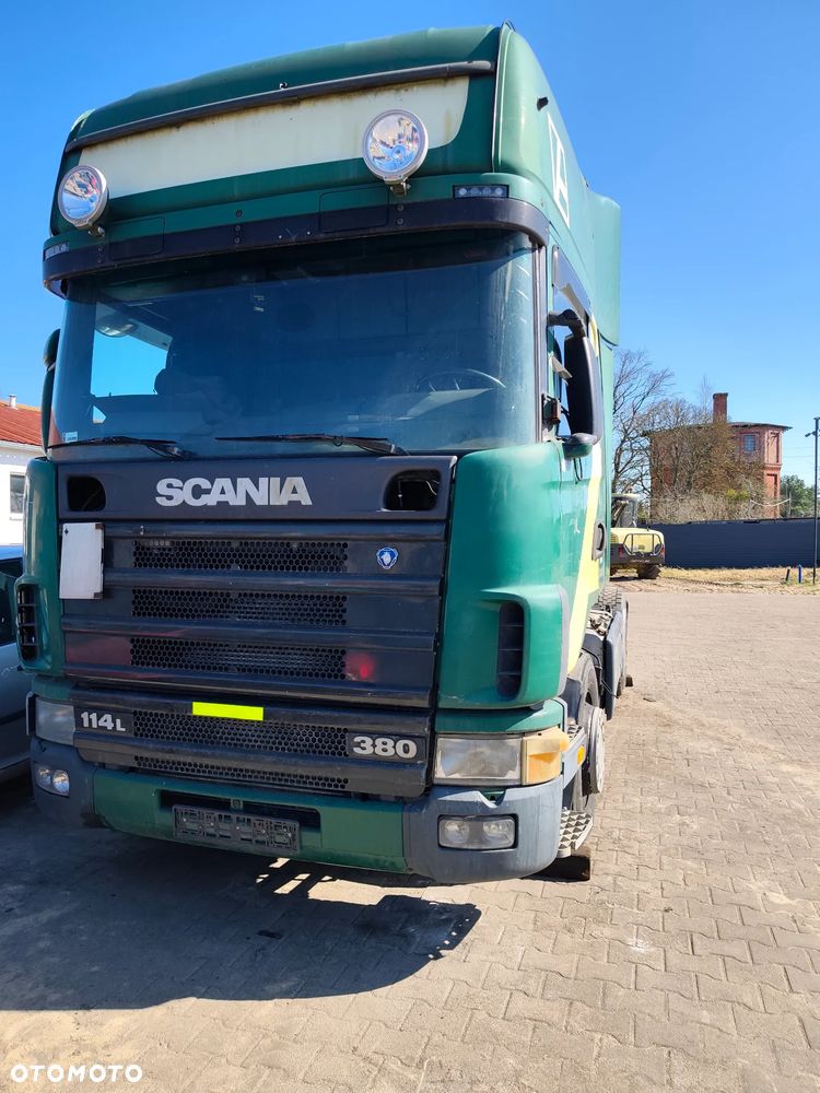SCANIA R114 na części z 2002 r. silnik skrzynia koło chłodnica lampa szyba drzwi itp - 6