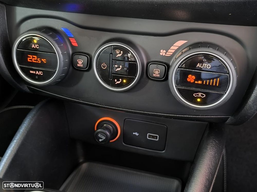 Fiat Tipo Station Wagon 1.6 M-Jet Lounge J17 - 31