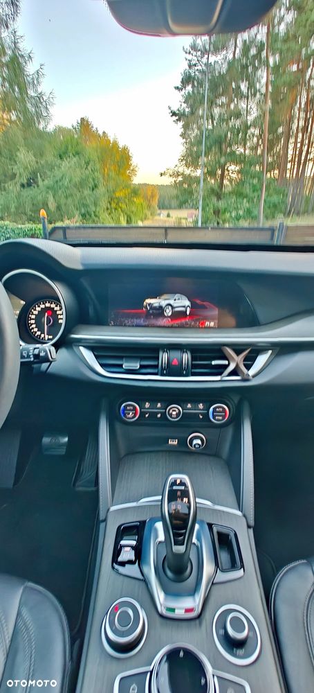 Alfa Romeo Stelvio 2.0 Turbo Veloce TI Q4 - 13
