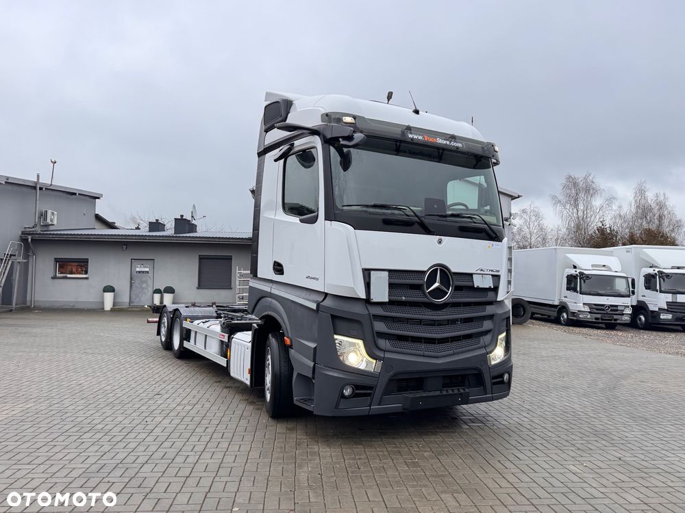 Mercedes-Benz Actros - 6