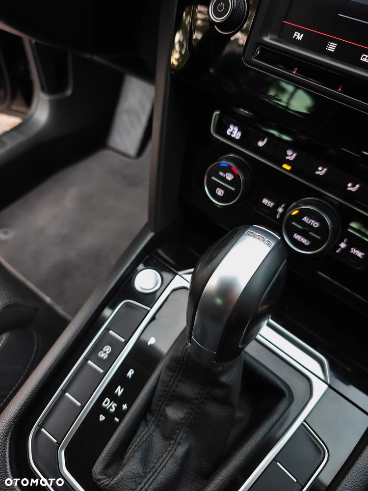 Volkswagen Passat - 18