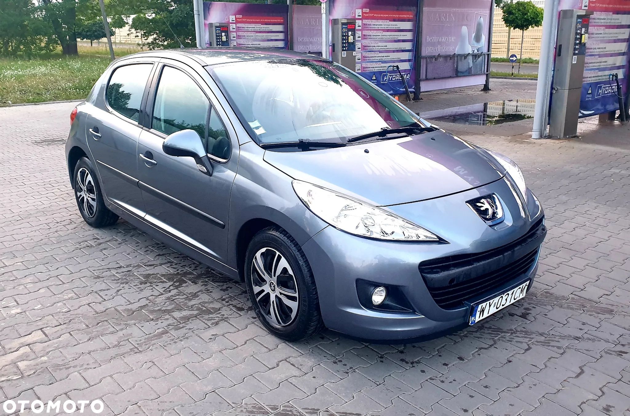 Peugeot 207 - 1