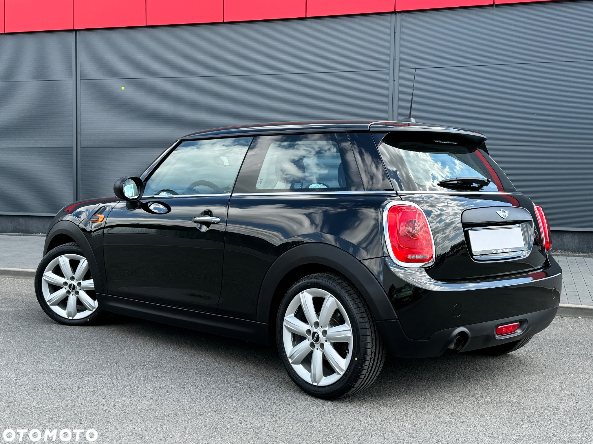 MINI ONE Standard - 4