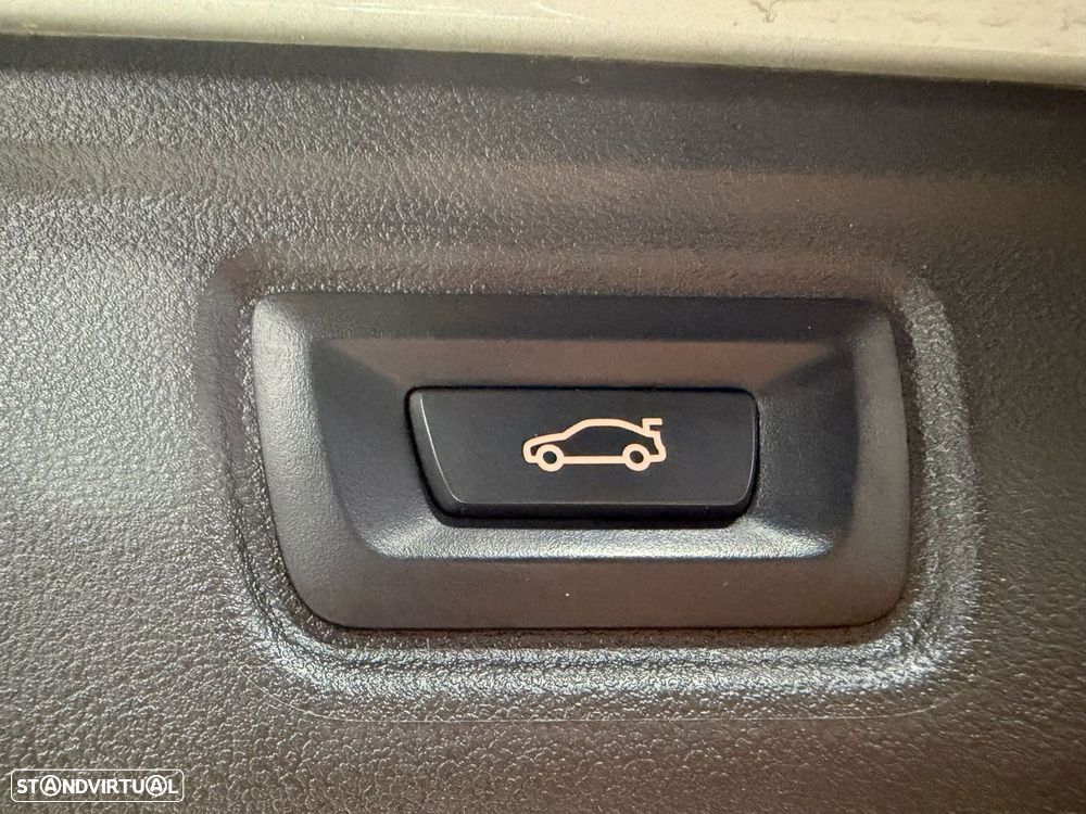 BMW 320 d Pack M Auto - 12