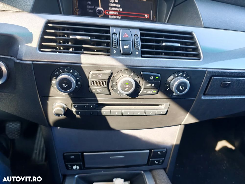 BMW Seria 5 520d - 24