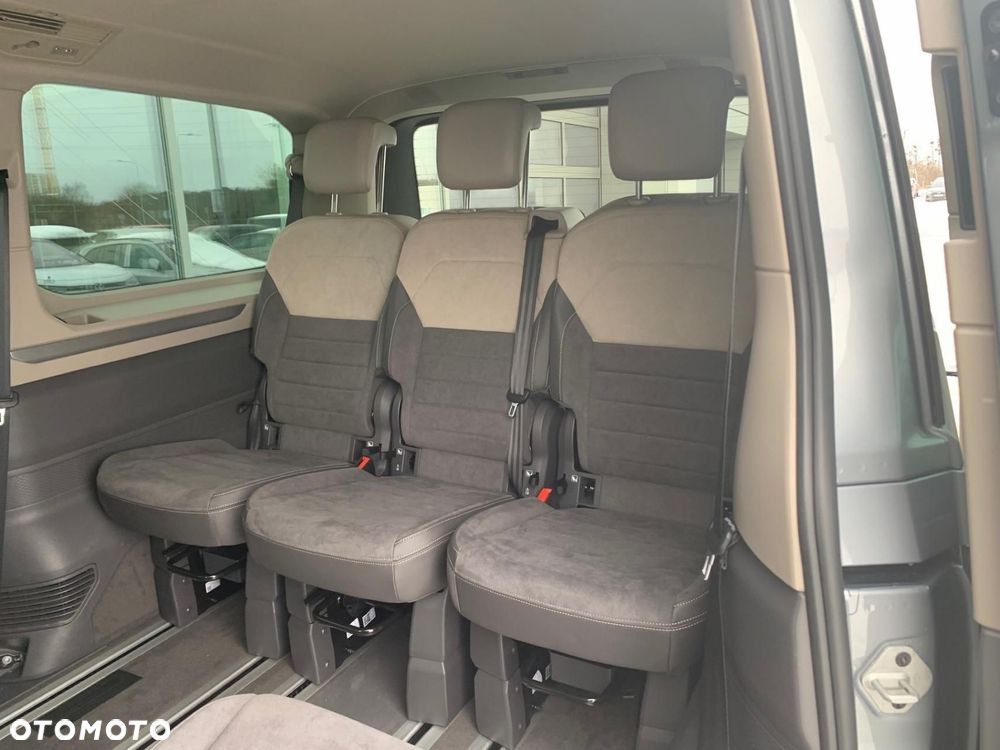 Volkswagen Multivan - 9