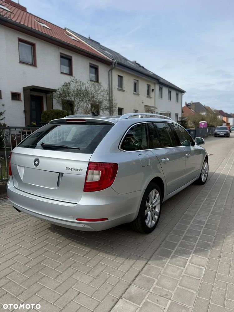 Skoda Superb 2.0 TDI Green tec Ambition - 3